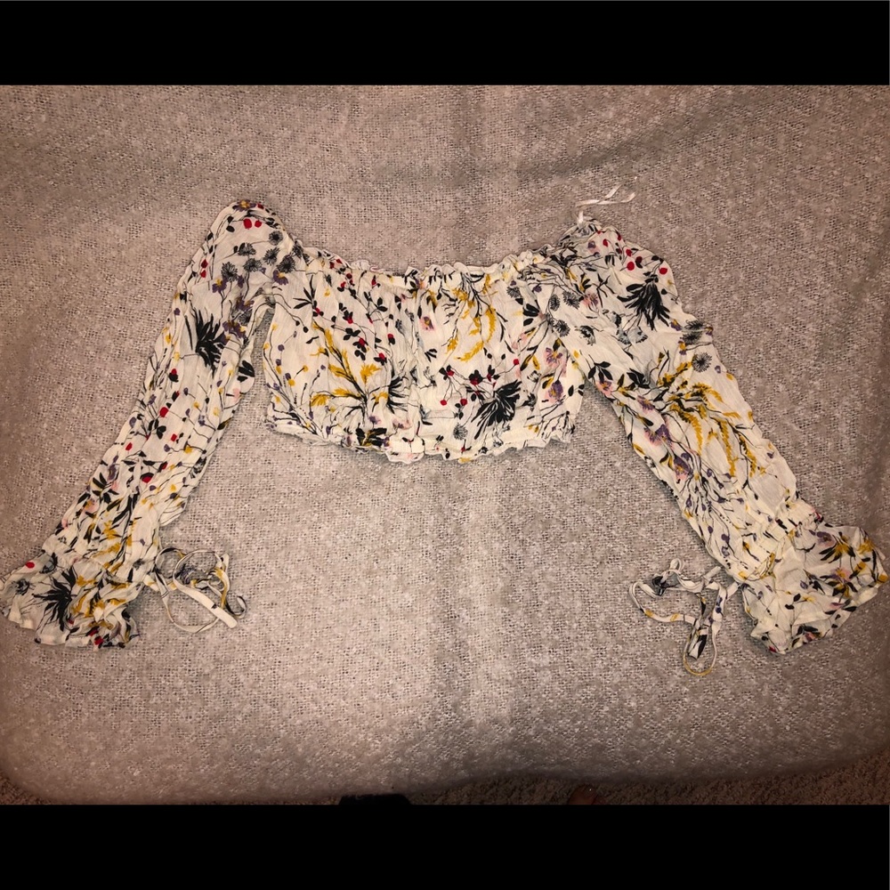 Cream Floral Long Sleeve Crop Top NWT